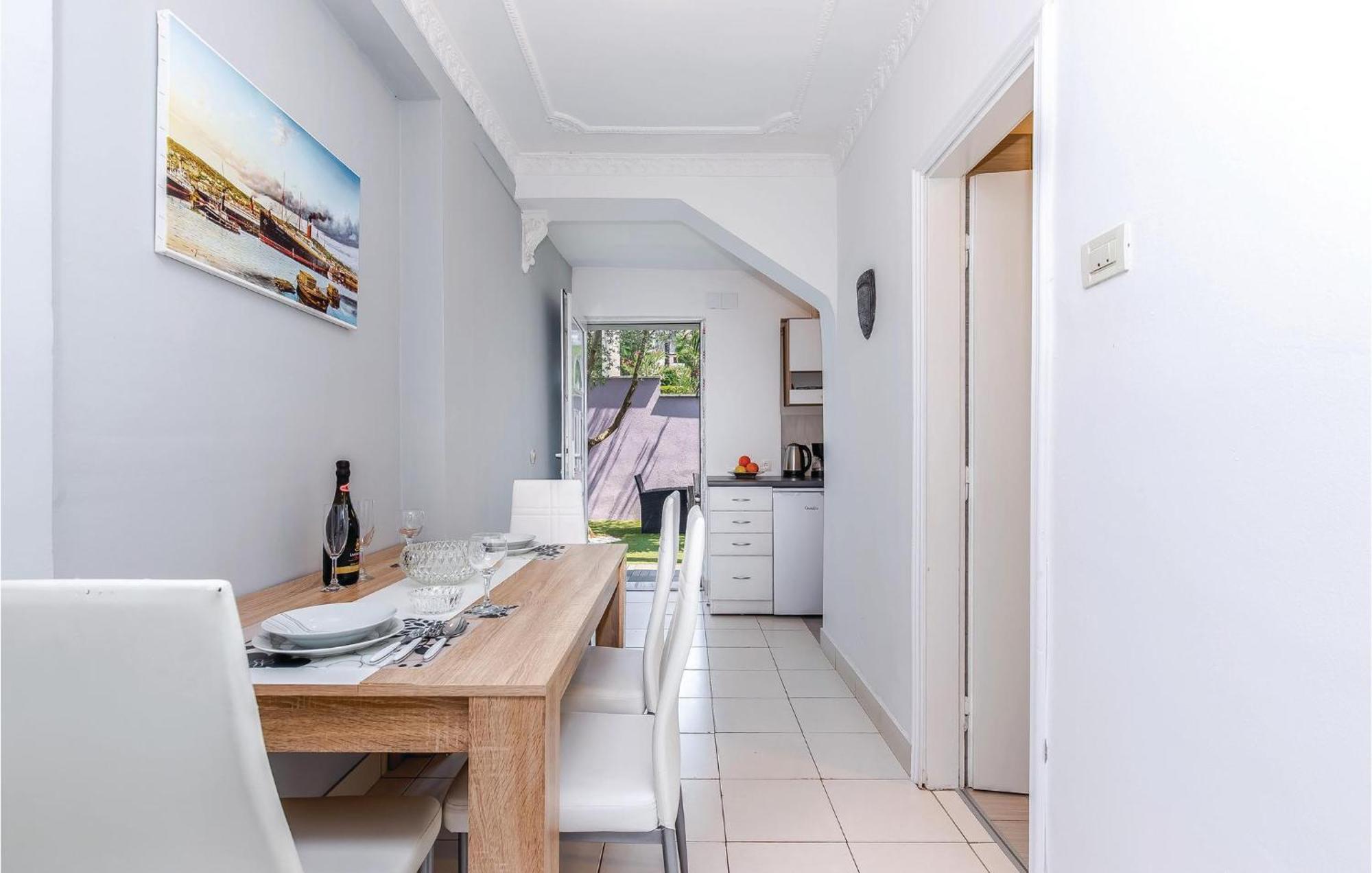 Stunning Apartment In Kostrena With Kitchen Buitenkant foto